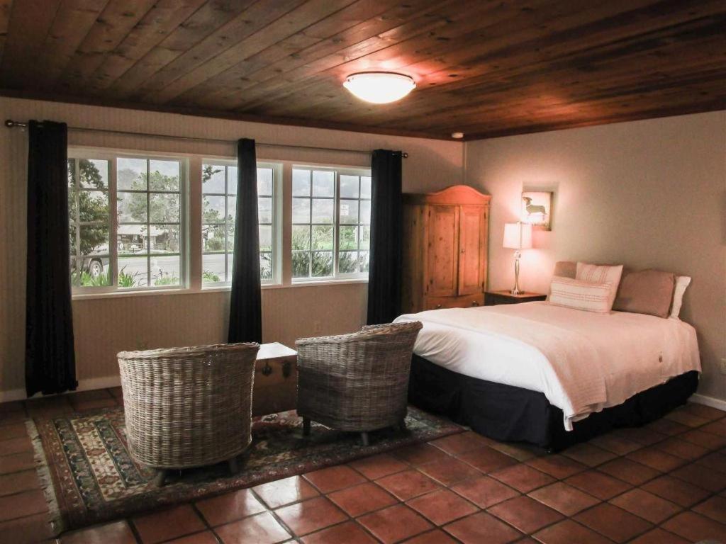 Jenner Inn 객실 사진